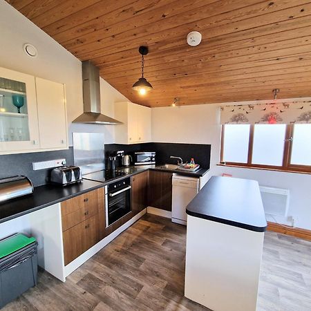 Ochil 8 With Private Hot Tub - Fife - Loch Leven - Lomond Hills Villa Kelty Exterior foto